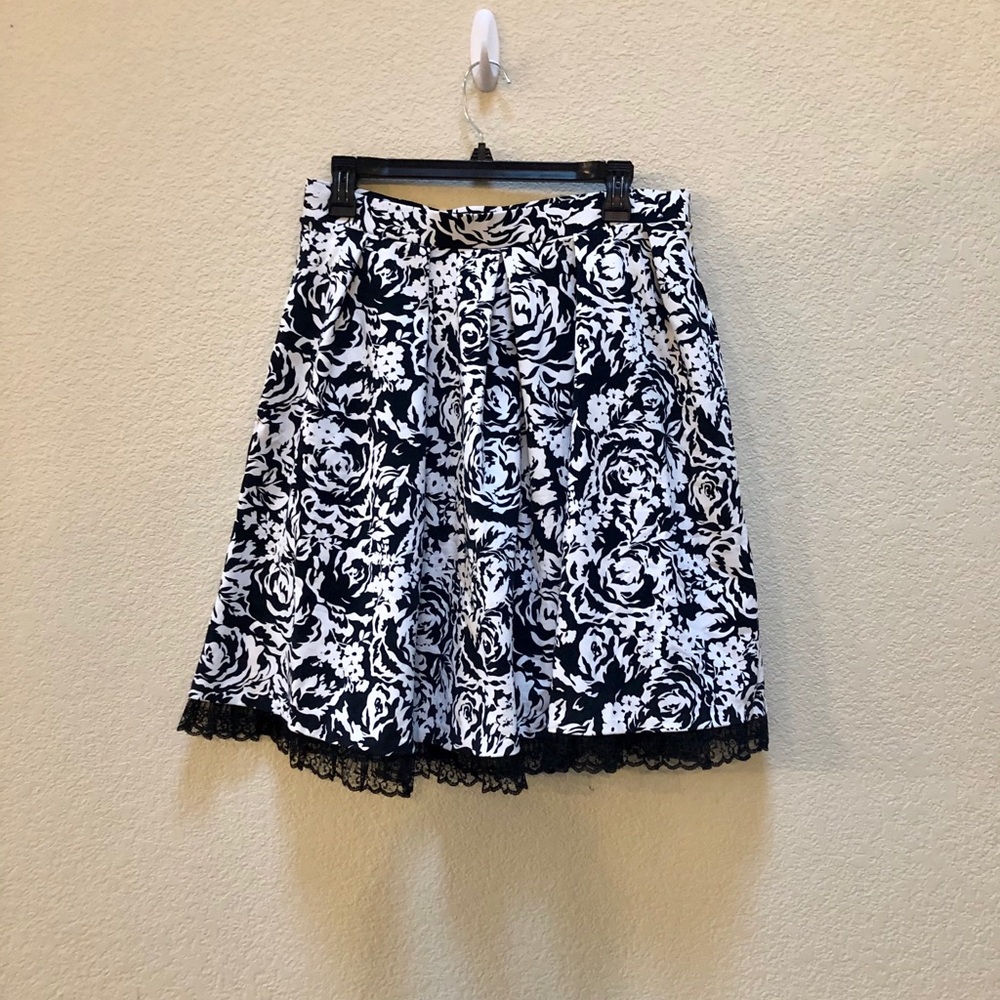 Box pleated black and white skirt